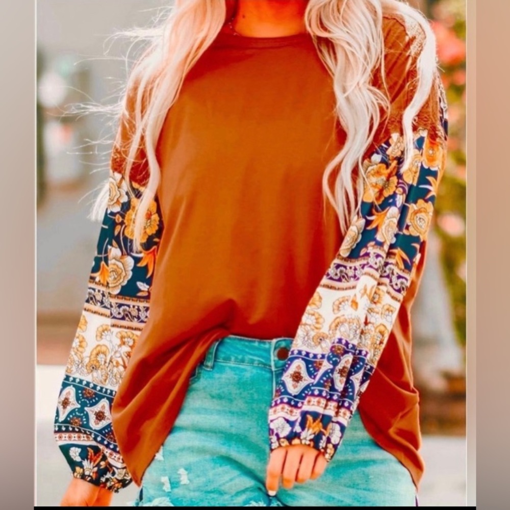 Burnt Orange Raglan Top with Floral Navy Sleeves NWT Small